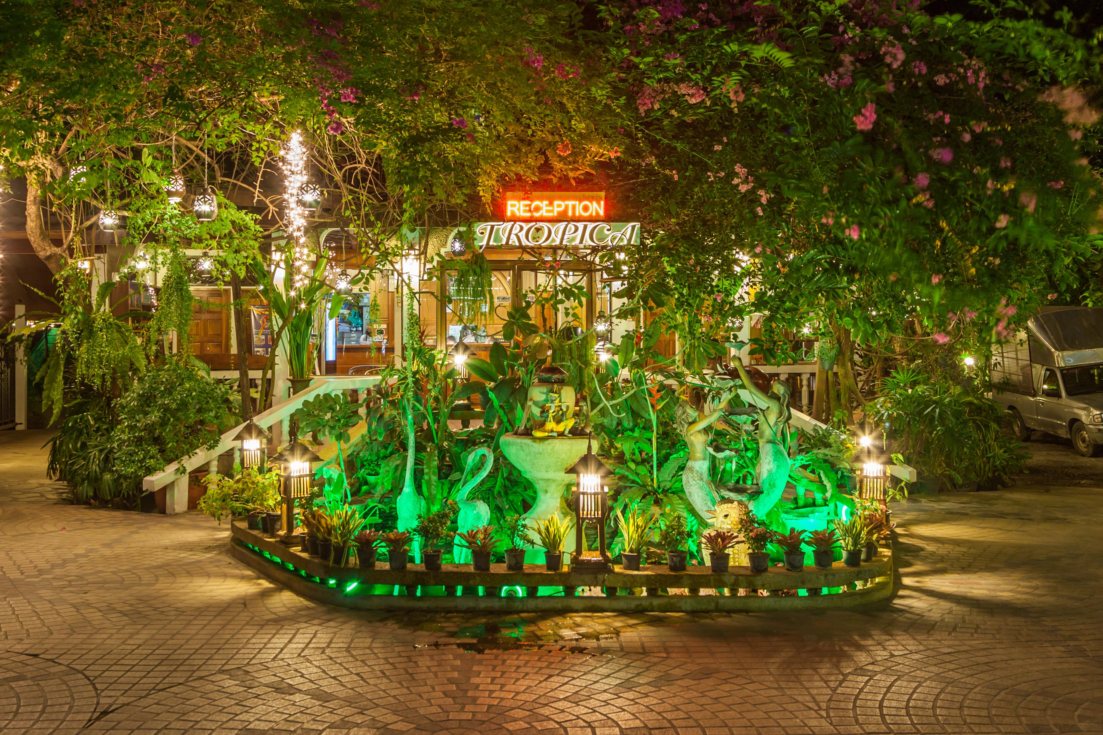 Tropica Bungalow Beach Hotel Patong Exterior photo